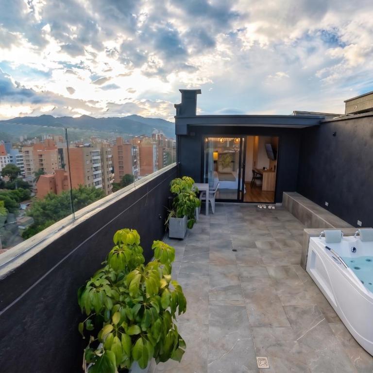 Hotel Ryo 74B Suites by Growing Group - Double Room with Terrace - 9