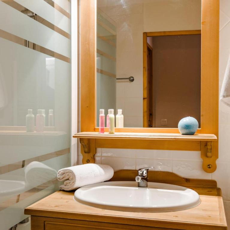 Residence 4-Bedroom Duplex Apartment - Three-Bedroom Apartment - 21