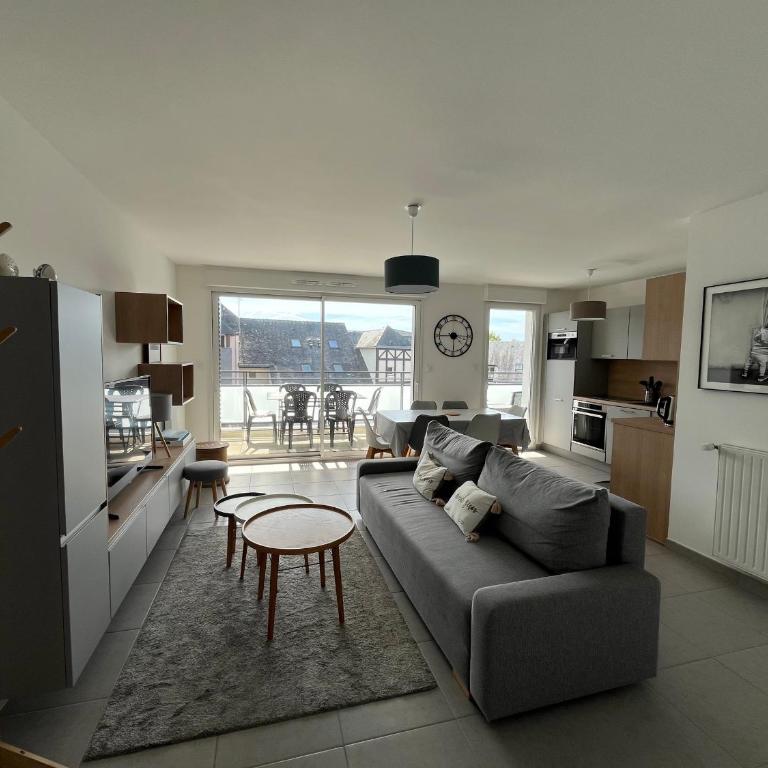 Appartement Tout Confort à Arzon - Proche Plage du Fogeo, Commerces et Activités - FR-1-639-30 - Appartement - 1