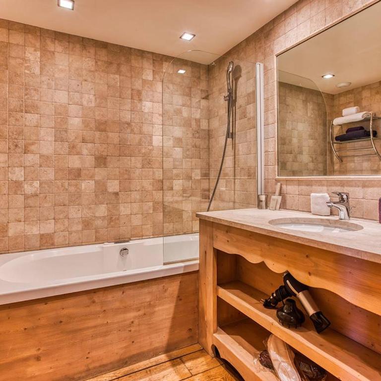 Appartement charmant au centre de Courchevel - 6 pers. - Three-Bedroom Apartment - 4