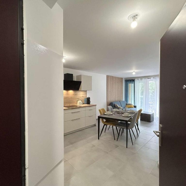 Appartement neuf et spacieux - 4 pers. - FR-1-330C-166 - Appartement - 16