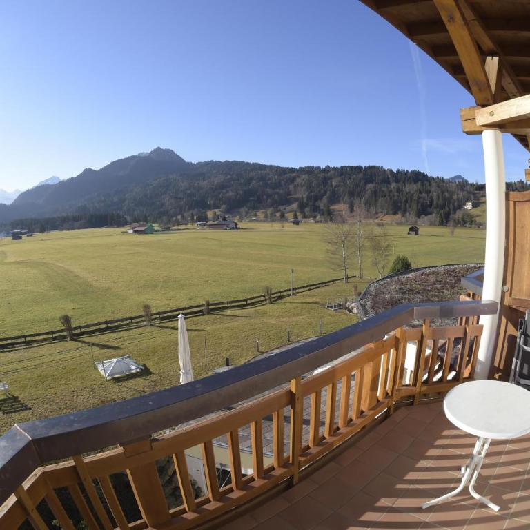 Alpenhof Oberstdorf Hotel & SPA, Signature Collection by BW - Deluxe Doppelzimmer mit Panoramablick auf die Berge - 5