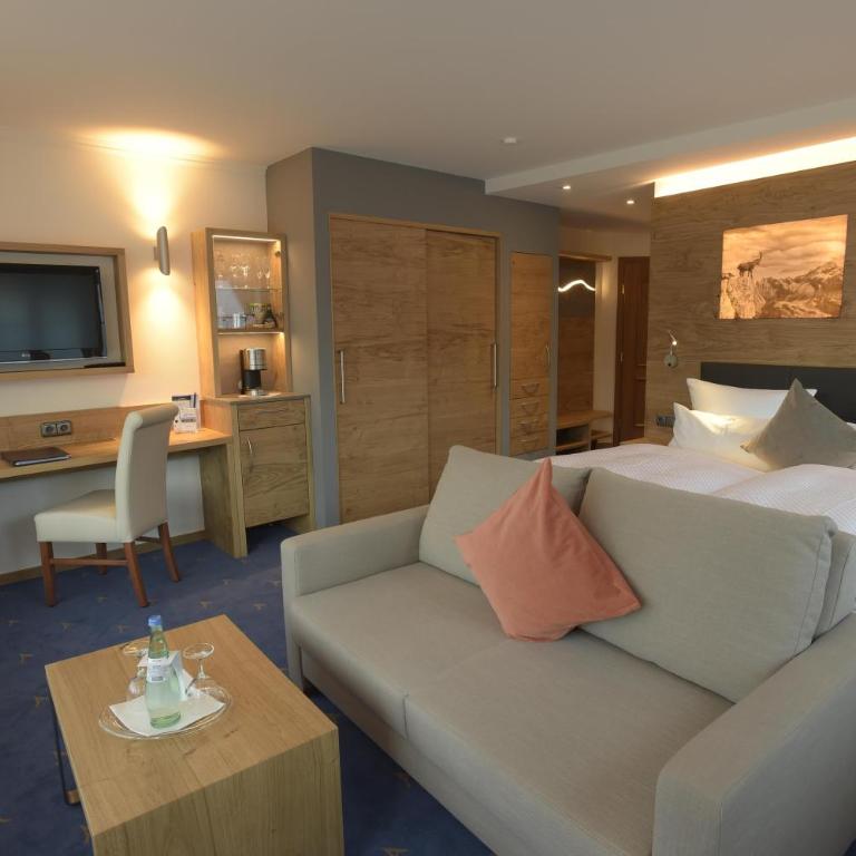 Alpenhof Oberstdorf Hotel & SPA, Signature Collection by BW - Deluxe Doppelzimmer mit Panoramablick auf die Berge - 6