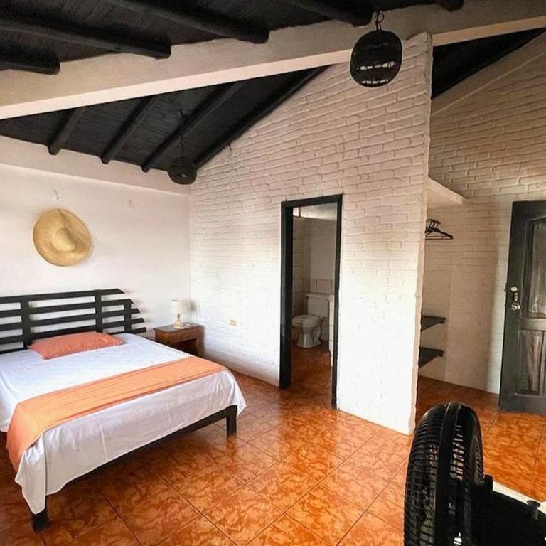 Sundown Beach Hotel - Habitación Doble con balcón - 2