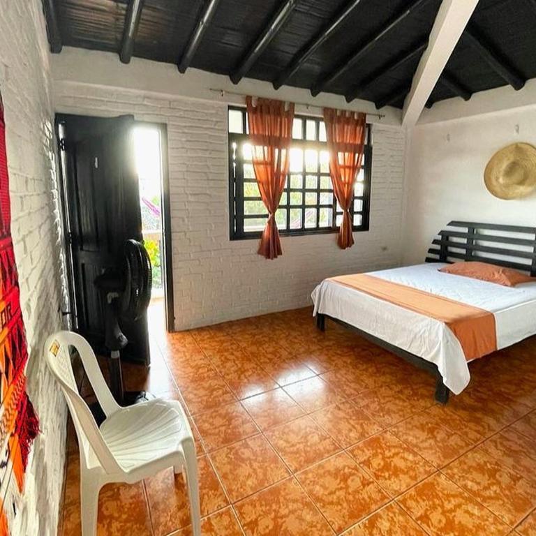 Sundown Beach Hotel - Habitación Doble con balcón - 5