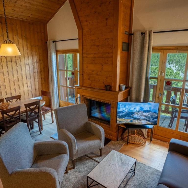 Beautifully Renovated 3 Bedroom Apartment - Arc 1950 - Apartamento de 3 dormitorios - 1