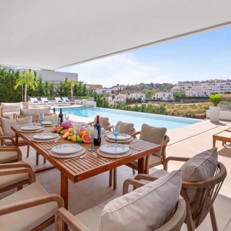 VACATION MARBELLA I Villa Status, Private Pool, BBQ, Rooftop Terrace, 5 BDRS, Luxury Villa, 5min to the Beach - Villa Supérieure - 58