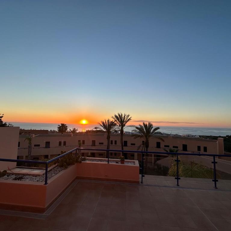 Seaview Apartment with Big Terrace Pool and Garage Mojacar Playa - Apartamento de 1 dormitorio - 1