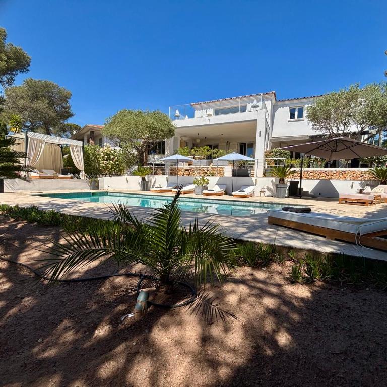 Villa "LES ALIZES" Etage côté PISCINE - APERCU MER - Maison 2 Chambres - 2