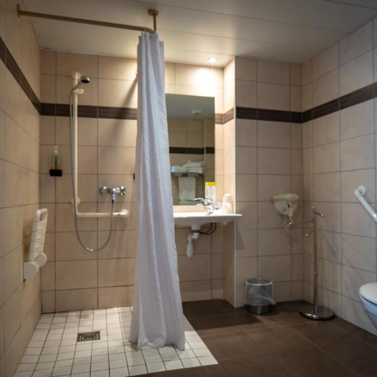 Hôtel Miramont - Chambre Triple - 2