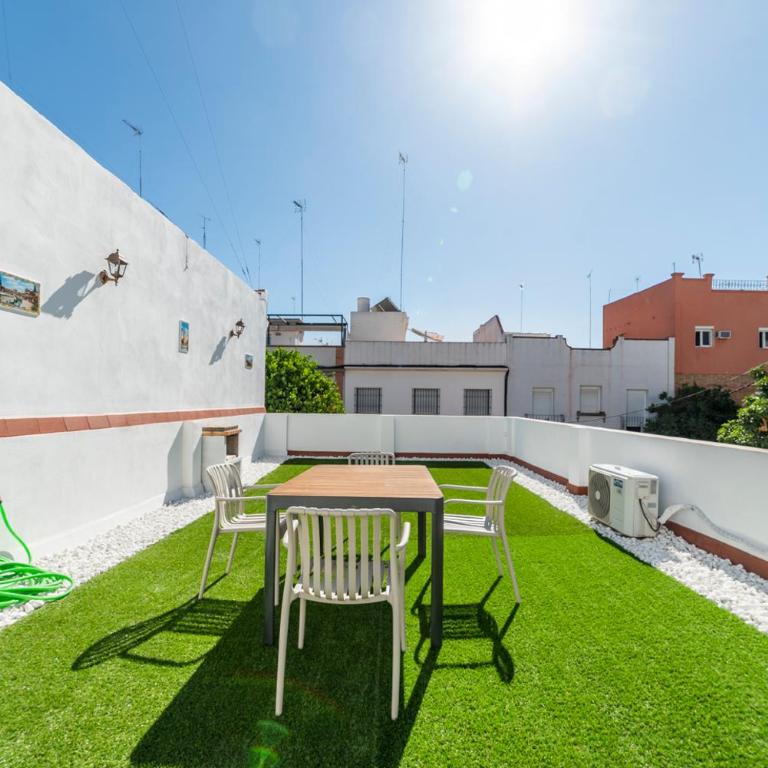 Home2Book Seville House with Private Rooftop - Casa de 2 dormitorios - 2