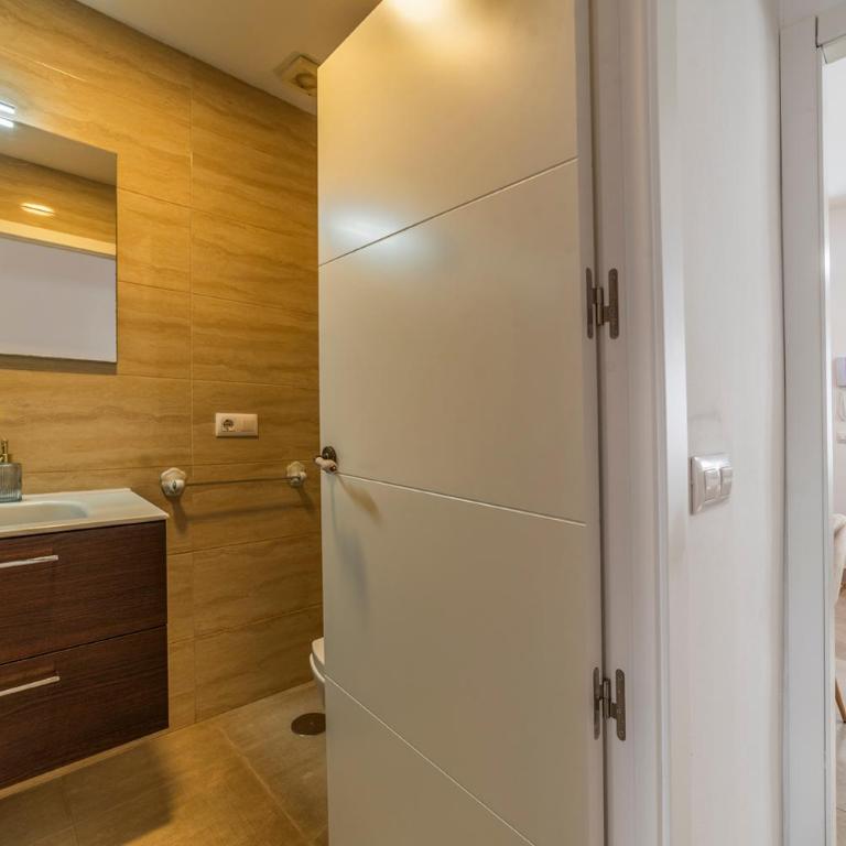 Home2Book Seville House with Private Rooftop - Casa de 2 dormitorios - 20