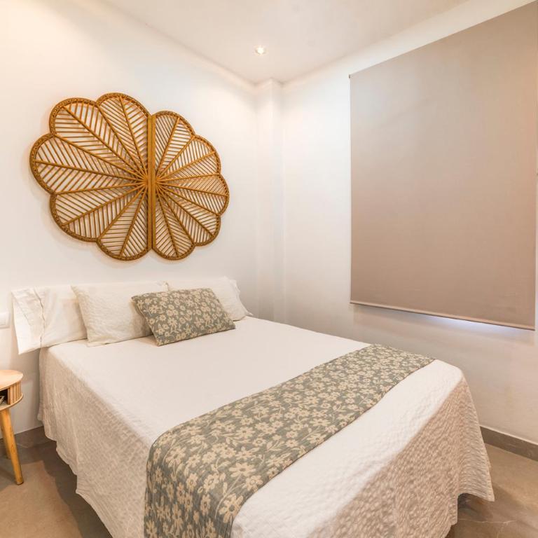 Home2Book Seville House with Private Rooftop - Casa de 2 dormitorios - 3
