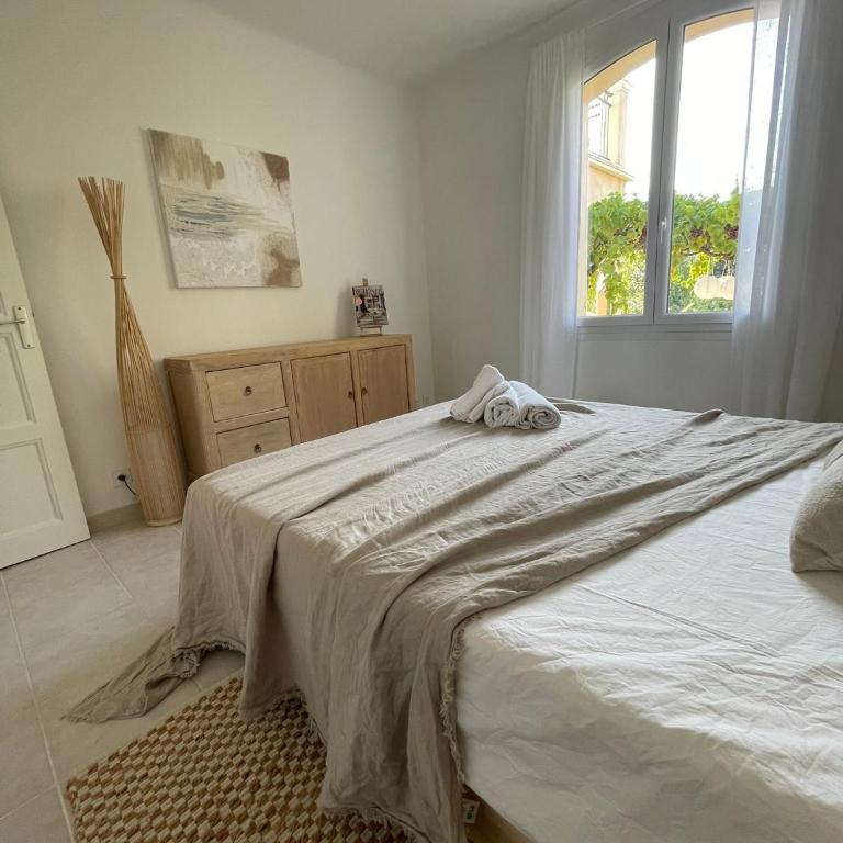 4 Bedrooms Villa Pool near sea - Villa - Vue sur Jardin - 41