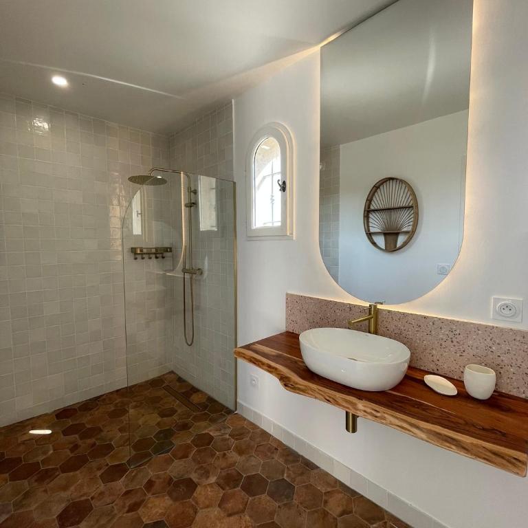 4 Bedrooms Villa Pool near sea - Villa - Vue sur Jardin - 45