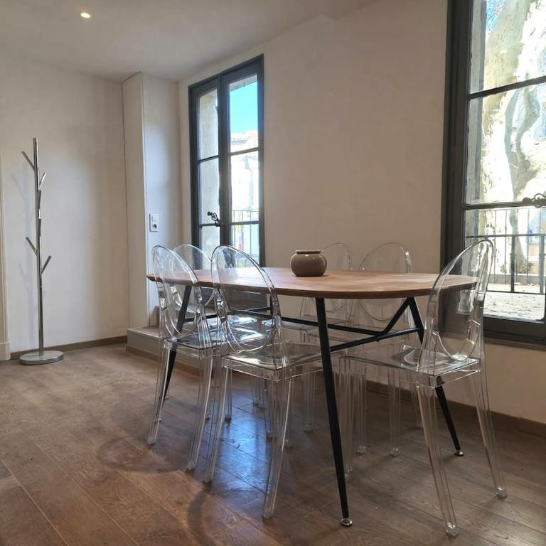 Le Mistral, appartement climatisé intramuros avec terrasse , proche palais des papes et pont d'Avignon - Appartement 2 Chambres - 17