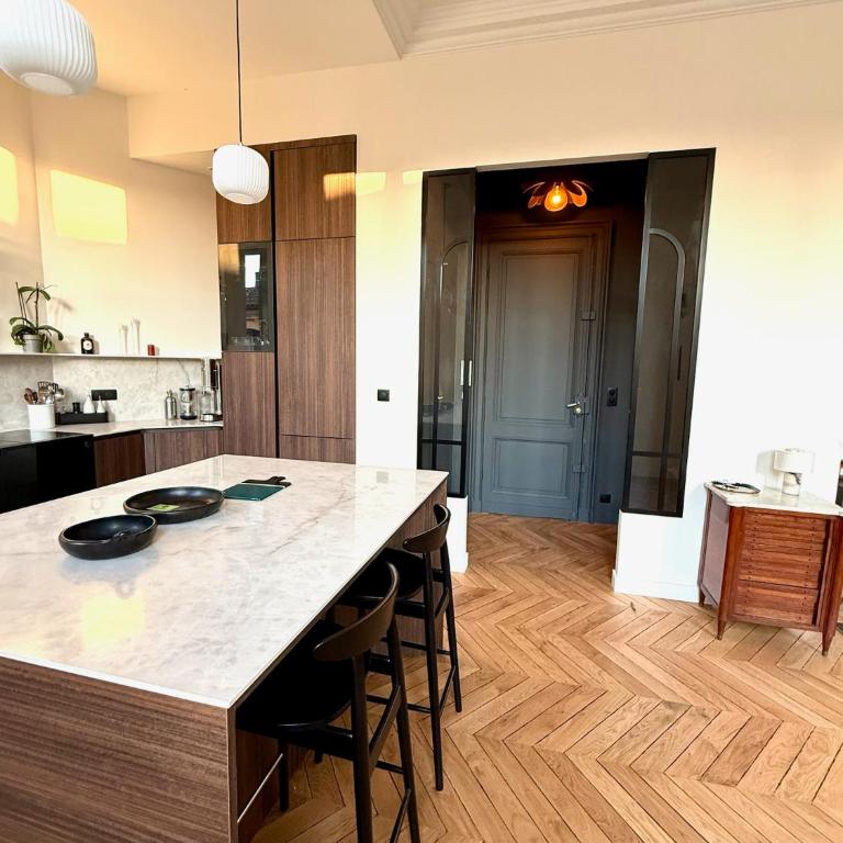 Grand Théâtre Luxury Suite - Air conditionner, Elevator, Ultimate Quiet - Appartement 1 Chambre - 10