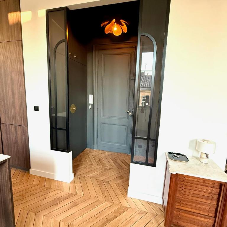 Grand Théâtre Luxury Suite - Air conditionner, Elevator, Ultimate Quiet - Appartement 1 Chambre - 11