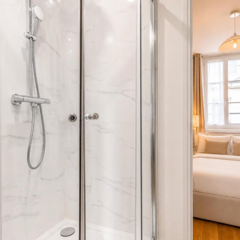 NEW Stylish 4 stars Apt, 12 Min Walk to Le Marais - Appartamento con 1 Camera da Letto - 5