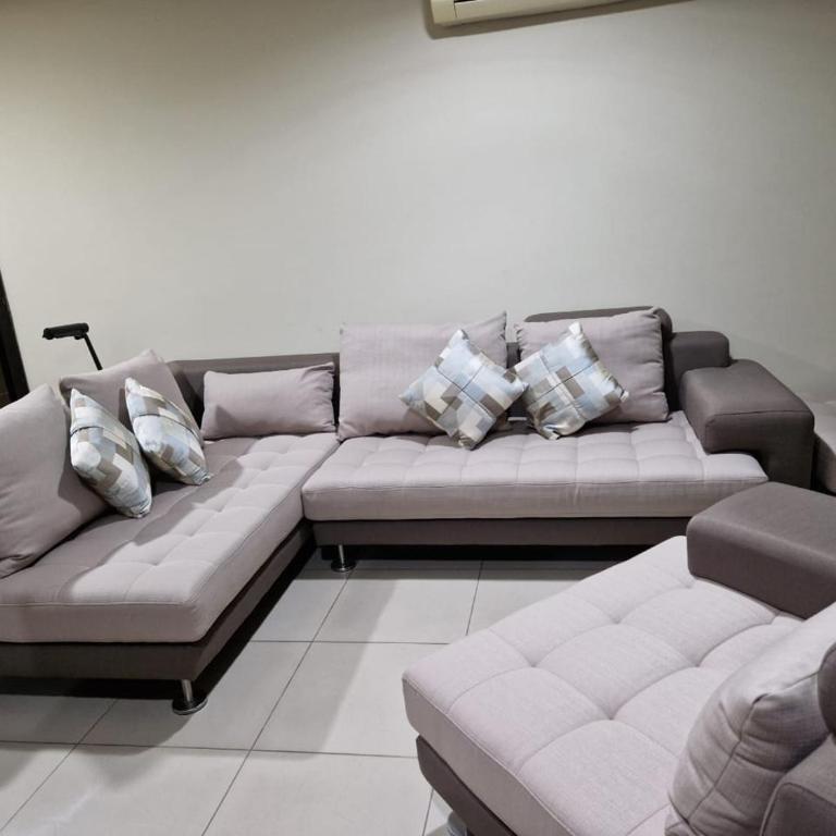 Beautiful Apartment Near Airport - Apartamento de 2 dormitorios - 8