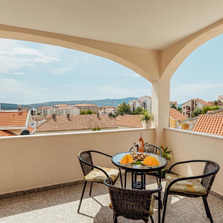 Apartments Kosta - Two-Bedroom Apartment with Balcony and Sea View - 7