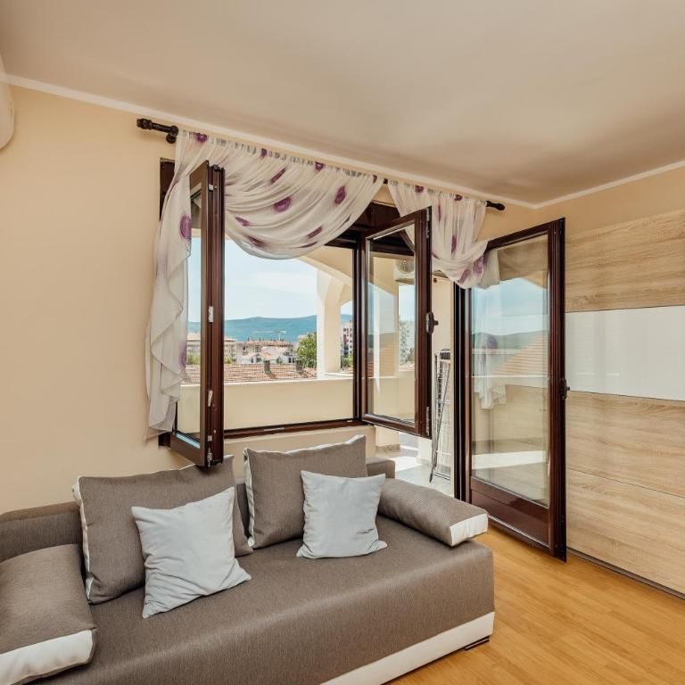 Apartments Kosta - Two-Bedroom Apartment with Balcony and Sea View - 8