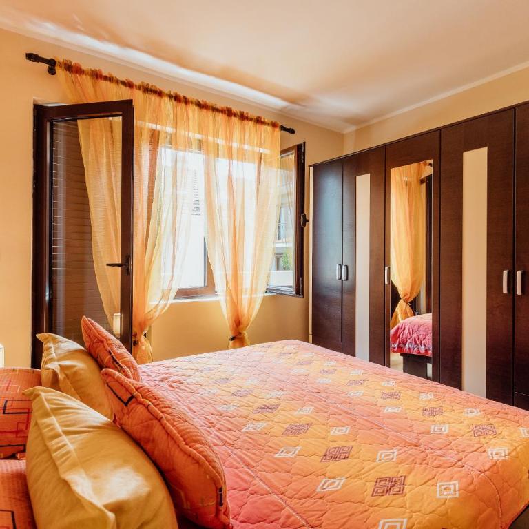 Apartments Kosta - Two-Bedroom Apartment with Balcony and Sea View - 12