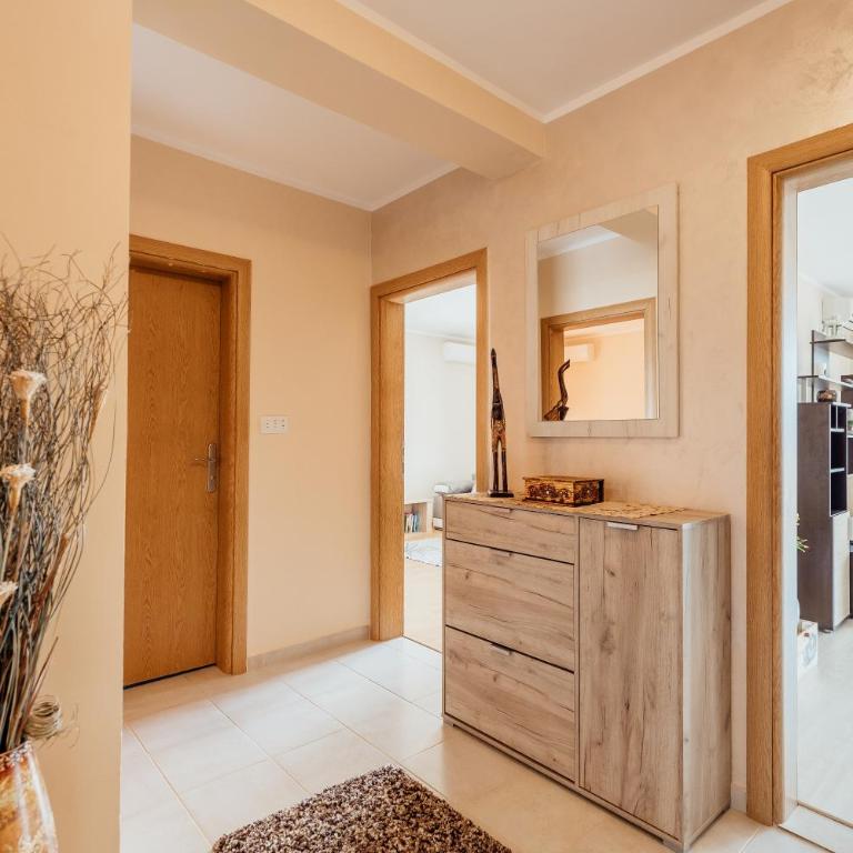 Apartments Kosta - Two-Bedroom Apartment with Balcony and Sea View - 20