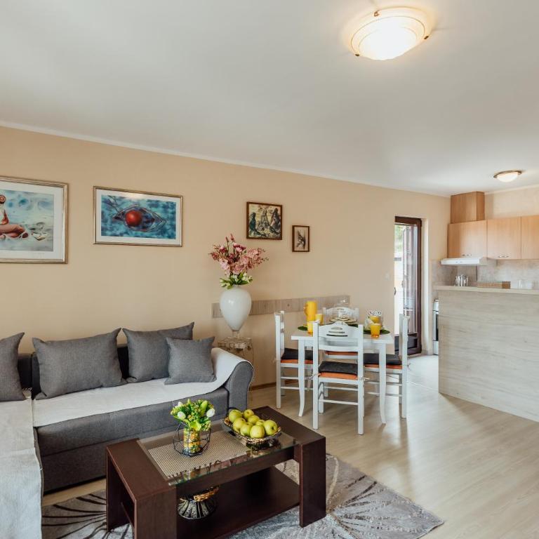 Apartments Kosta - Two-Bedroom Apartment with Balcony and Sea View - 25
