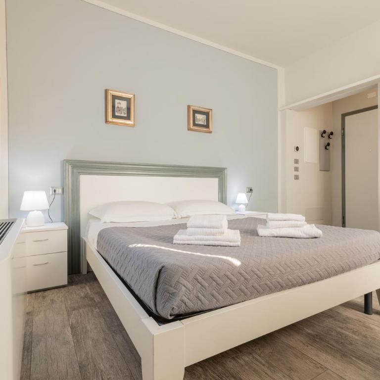 Villa Prince Garda with Garden&Pool - Lake Garda - Monolocale Superior - 1