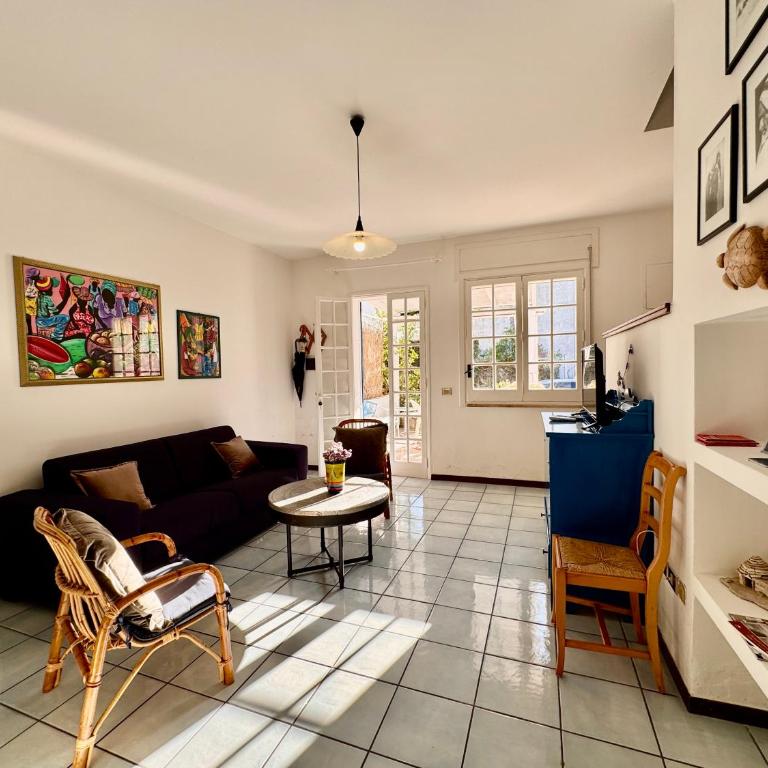 Casa Marea - Authentic Holiday Home Near the Beach in Santa Caterina - Marea Stays Collection - Two-Bedroom House - 7