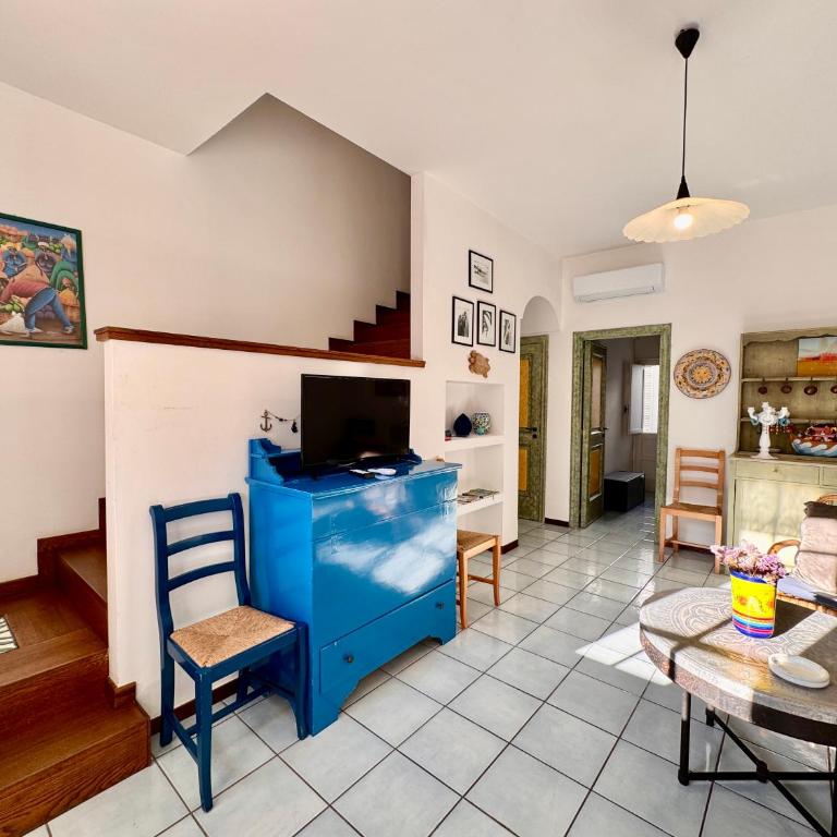 Casa Marea - Authentic Holiday Home Near the Beach in Santa Caterina - Marea Stays Collection - Two-Bedroom House - 6