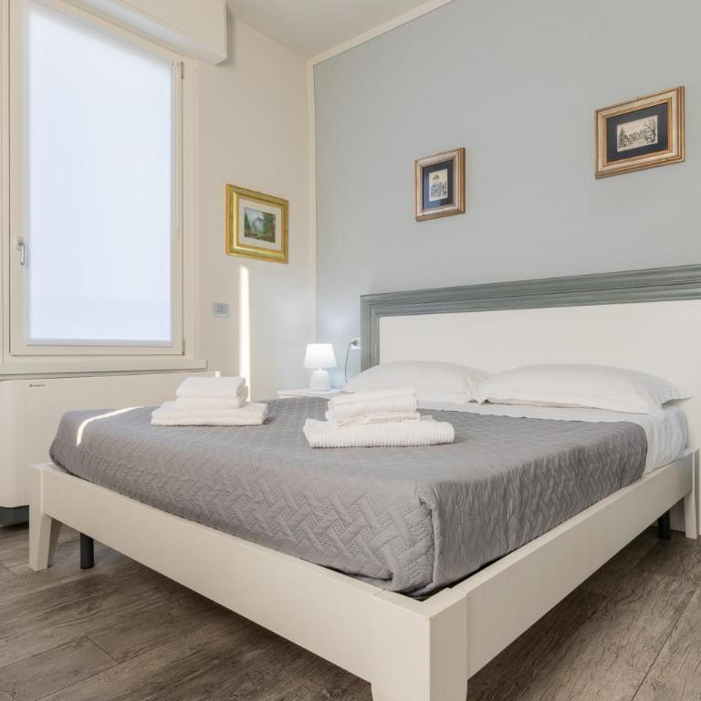 Villa Prince Garda with Garden&Pool - Lake Garda - Monolocale Superior - 10