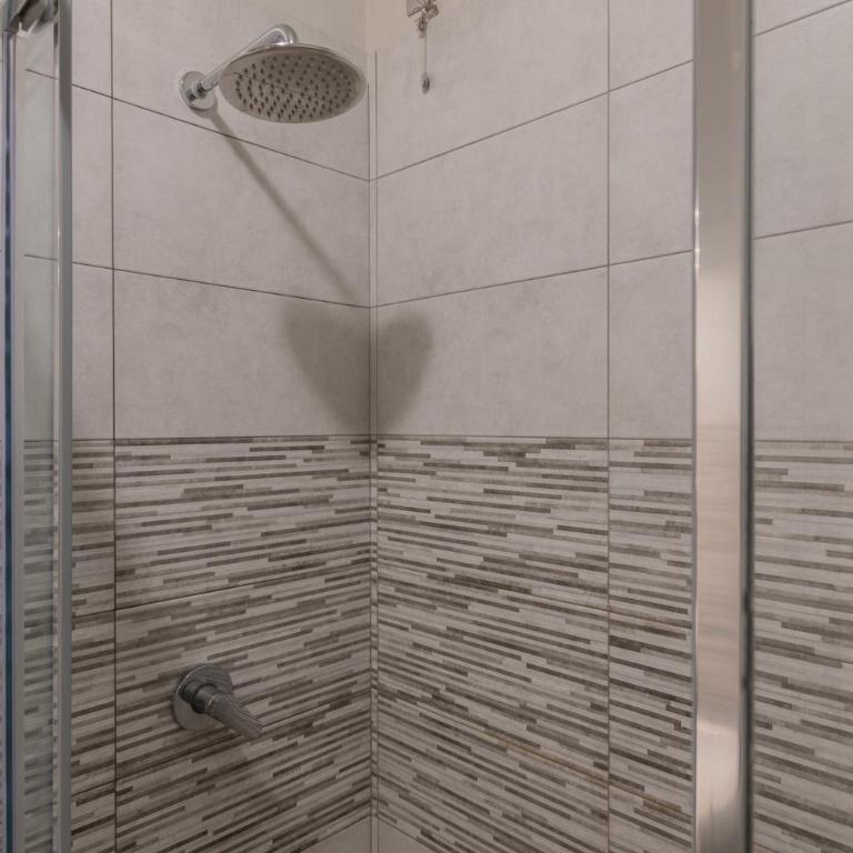 Villa Prince Garda with Garden&Pool - Lake Garda - Monolocale Queen - 14