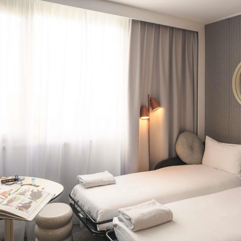 Novotel Bordeaux Lac - Chambre Supérieure avec Lit Queen-Size et Canapé-Lit Double - 1