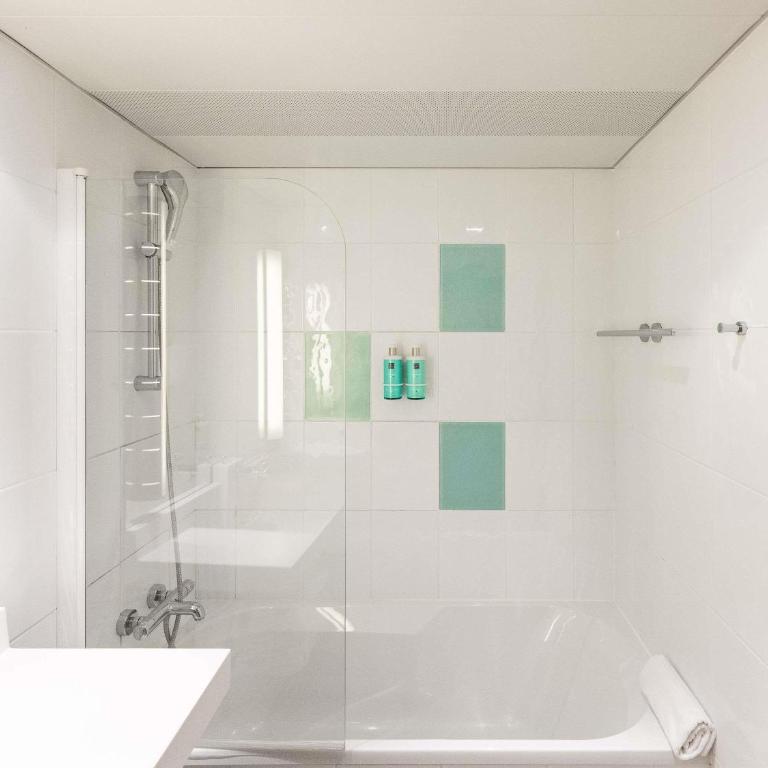 Novotel Grenoble Nord Voreppe - Chambre Supérieure Lit Queen-Size - 3
