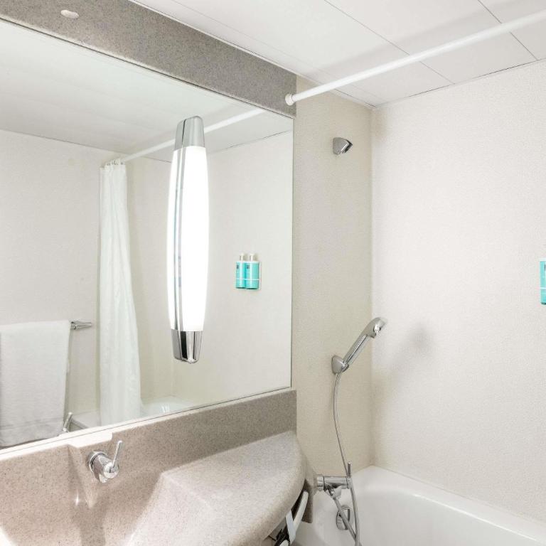 Novotel Grenoble Nord Voreppe - Chambre Standard avec 2 Lits Simples - 6