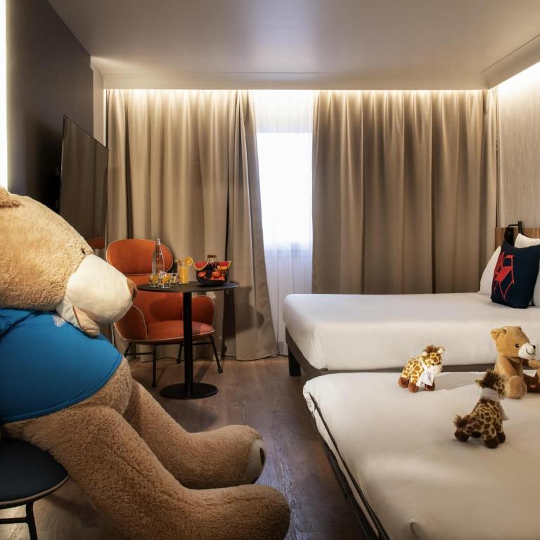 Novotel Nice Arenas Aeroport - Superior Queen Room with Sofa - 6