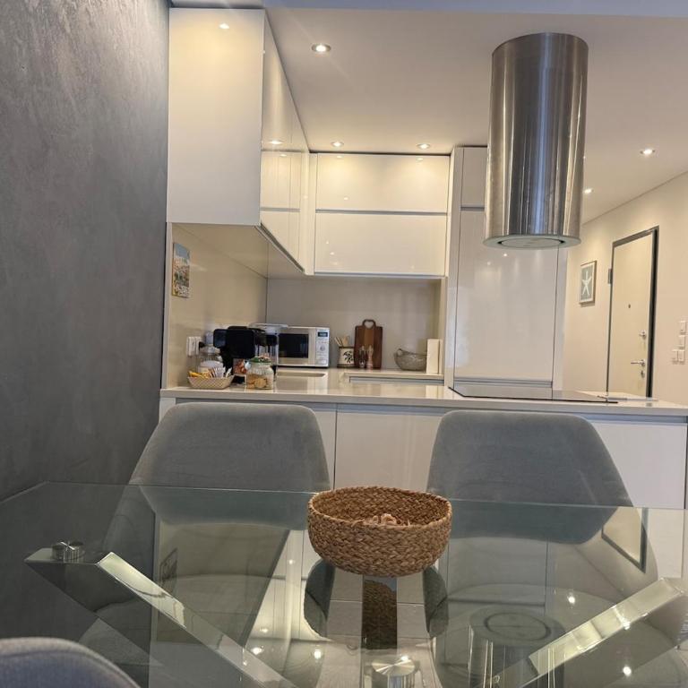 Modern Apartment with Private Parking - Appartement 2 Chambres - 2