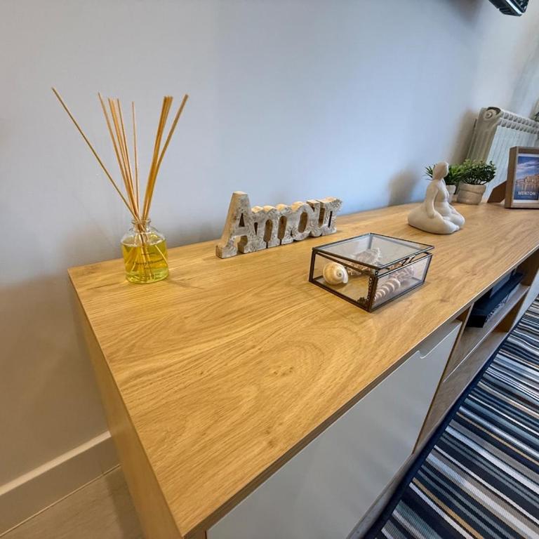 Modern Apartment with Private Parking - Appartement 2 Chambres - 14