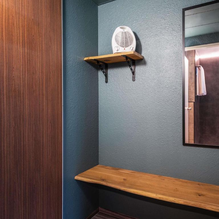 Ibis Styles Linz - Standard Zimmer mit Kingsize-Bett - 6