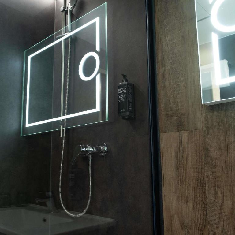 Ibis Styles Linz - Familienzimmer mit Kingsize-Bett und Schlafsofa - 3