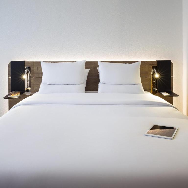 Novotel Lausanne Bussigny - Superior Zimmer mit Queensize-Bett - 2