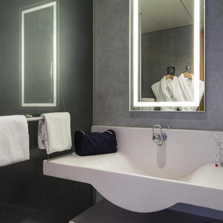Novotel Lausanne Bussigny - Superior Zimmer mit Queensize-Bett - 3
