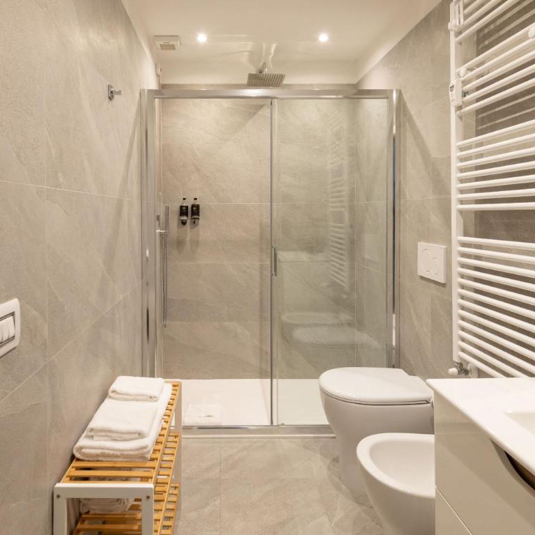 Heart Milan Apartments Duomo Gallery - Two-Bedroom Family Apartment - Galleria del Corso 4 - 16