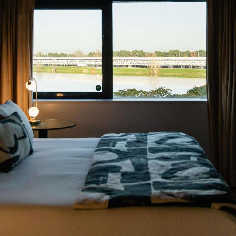 Pullman Bordeaux Lac - Suite Lit King-Size Junior avec Salon - 3