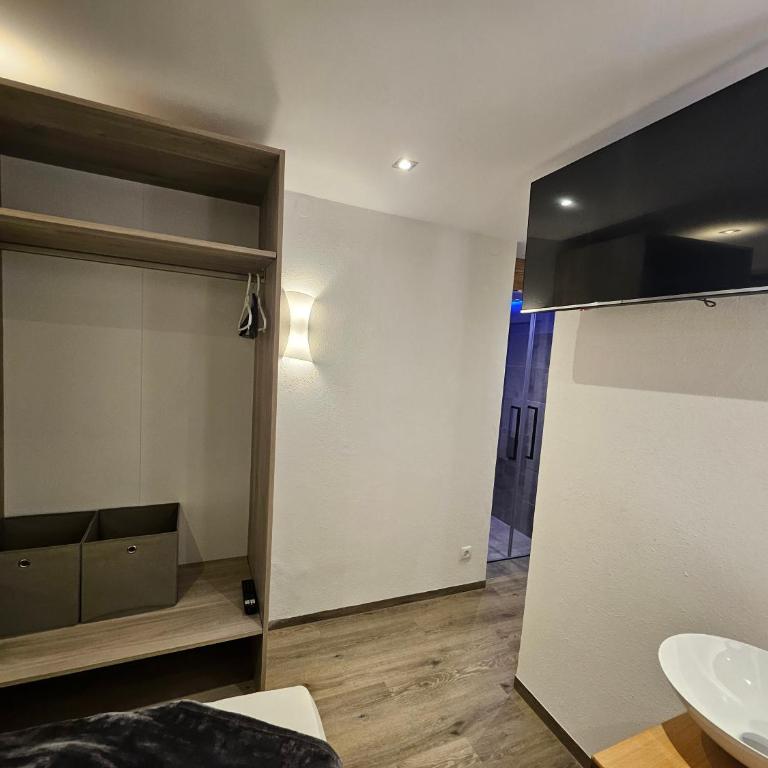 modern&renovated - Hotelpension Oberauer Wagrain - Souterrain Mini Apartment (without breakfast) - 9