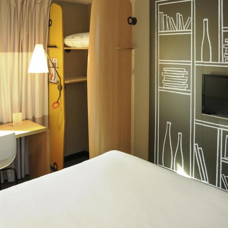 ibis Avignon Centre Gare - Chambre Double Standard avec Vue sur la Vieille Ville - 3