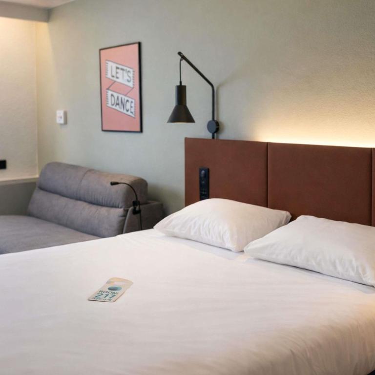 ibis Bordeaux Centre Meriadeck - Chambre Double Standard avec Canapé-Lit - 7