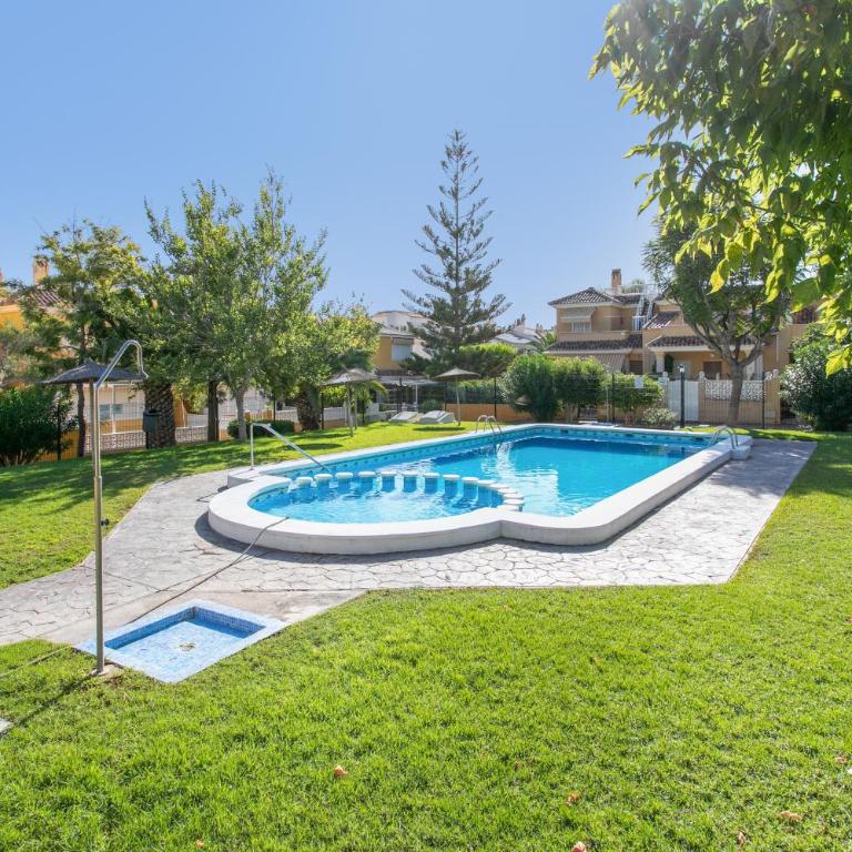 Sol, playa, piscinas y jardines - Casa de 2 dormitorios - 26
